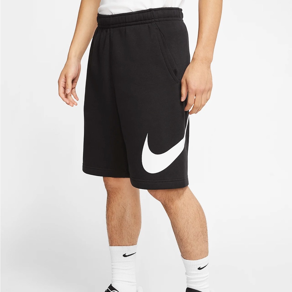 nike men’s graphic shorts